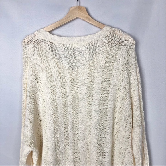 Boutique Textured Knit Pullover V-Neck High Low Sweater 2 - Picture 6 of 7
